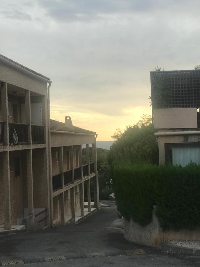 Studio 2 Adultes 2 Enfants Sanary Sur Mer A 800M De La Mer Екстериор снимка